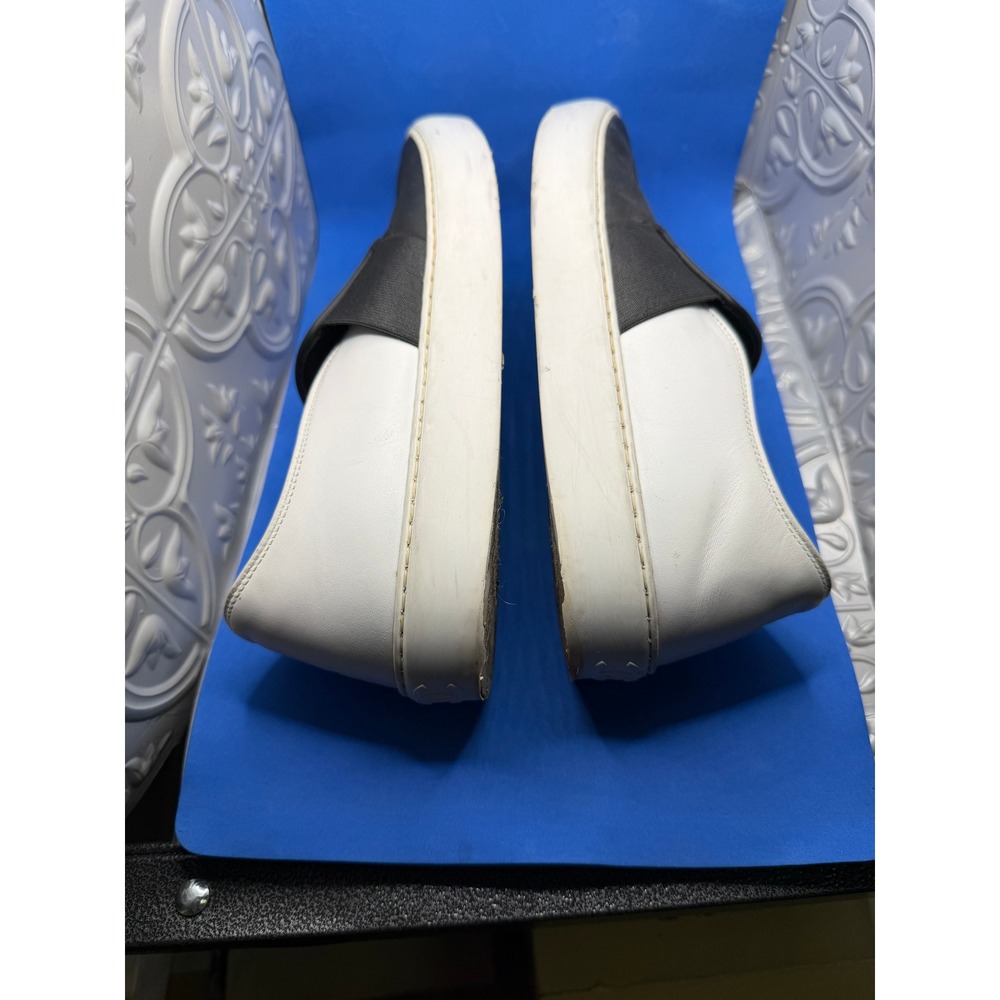 Chanel Two Tone Black White Leather Slip On Sneakers CC Logo Flats - Picture 5 of 15